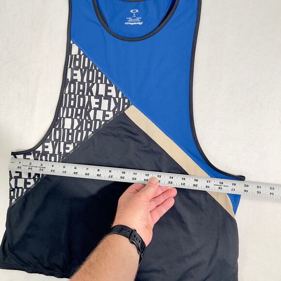 Oakley Swift Tank Top Hydrolix Woman's Large 532249 Imperial Blue All Over Logo - Picture 6 of 16